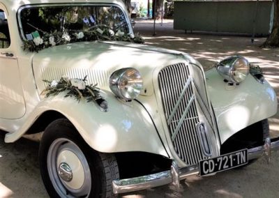 Décoration voiture mariage parebrise