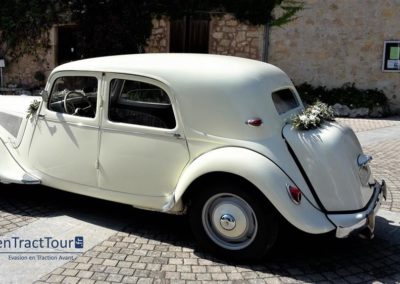 Décoration voiture mariage parebrise