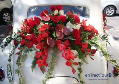 decoration voiture mariage malle